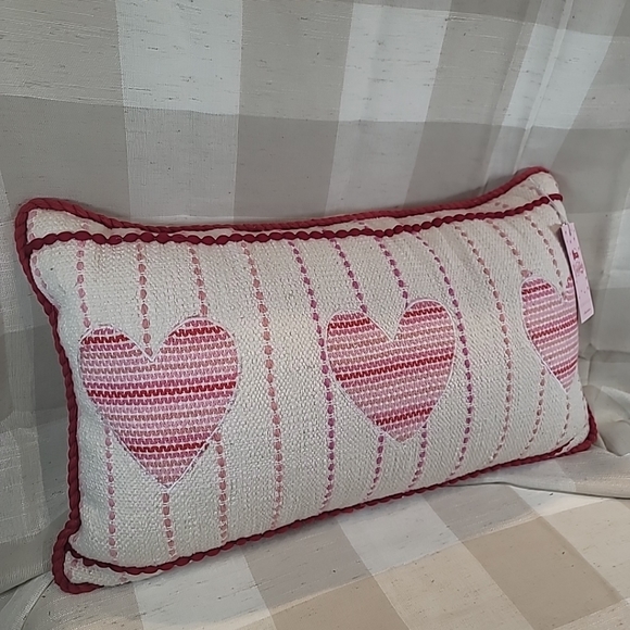 Coveted Home Large Rectangle Valentines 3 Hearts Love Pink / Red Pillow NEW - Picture 3 of 6
